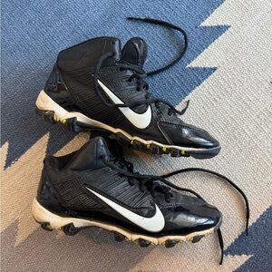 Boys Nike 5Y cleats